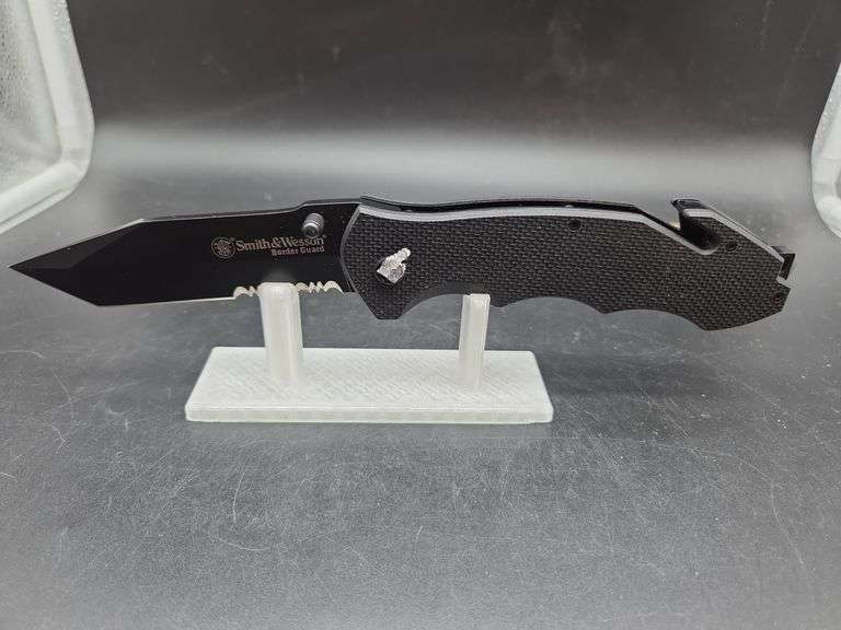 Smith & Wesson Border Guard Knife image