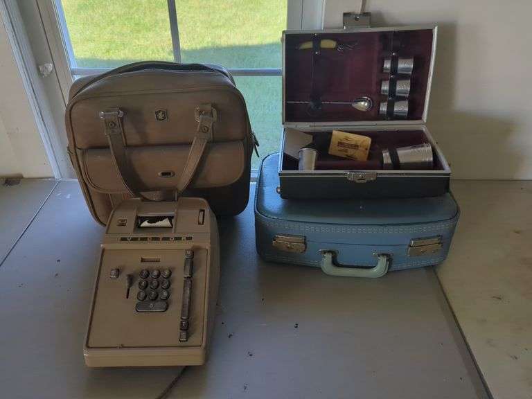 Victor Calculator, Travel Set, and Bag