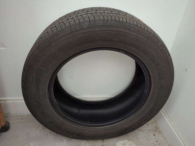 Goodyear Assurance 245/60R18 Tire image