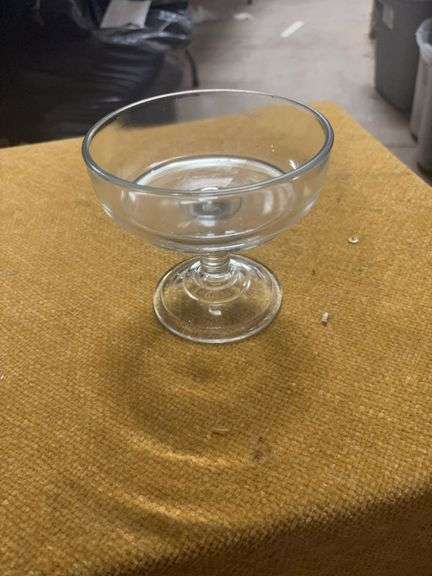 GLASS DISH image