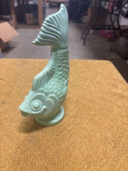 GREEN AVON GLASS FISH PERFUME HOLDER image
