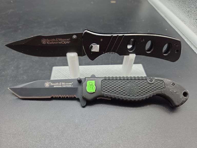 Two Smith & Wesson Folding Knives image