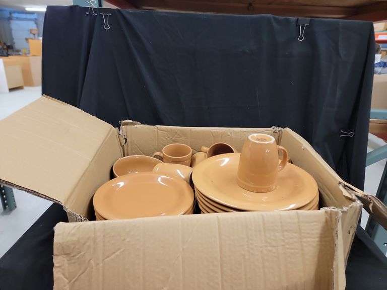 Gibson Stoneware Dinnerware Set image