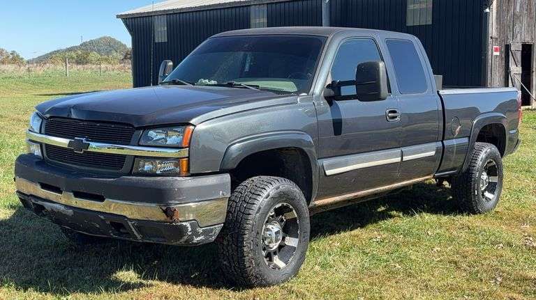 2002 Chevy 2500 image