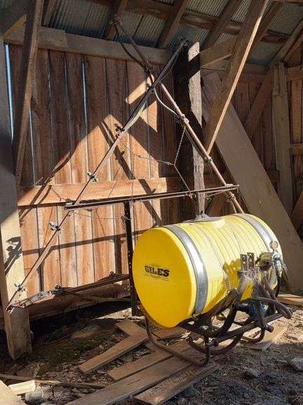 Giles Tank Sprayer image