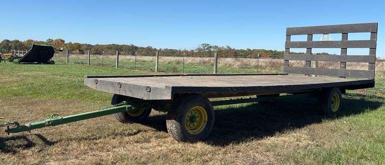 John Deere 1075 Farm Wagon image