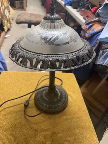 LAMP.  SHADE NEEDS ATTACHED image