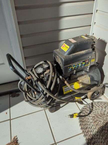 Central Pneumatic 2 HP 8 Gallon Air Compressor