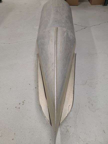 Pontoon front image
