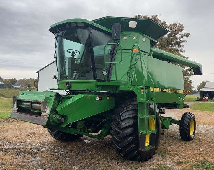 John Deere 9500 Combine Harvester image