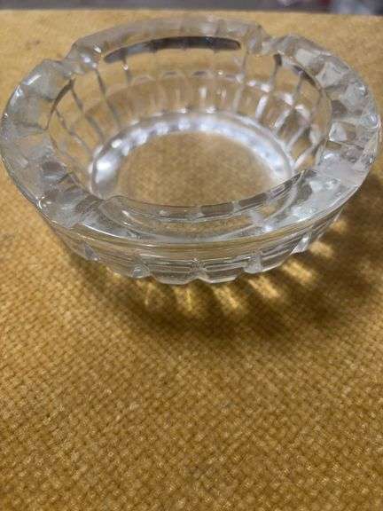 GLASS ASHTRAY image