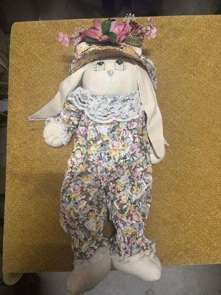 VINTAGE SIT UP RABBIT image