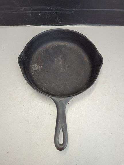 Wagner Ware Sidney O Cast Iron Skillet image