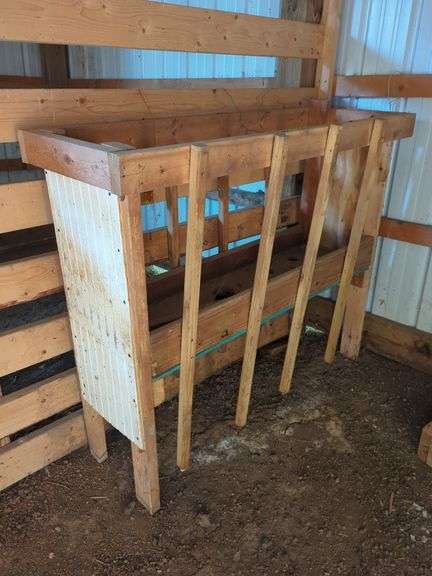 Wooden Animal Feeder