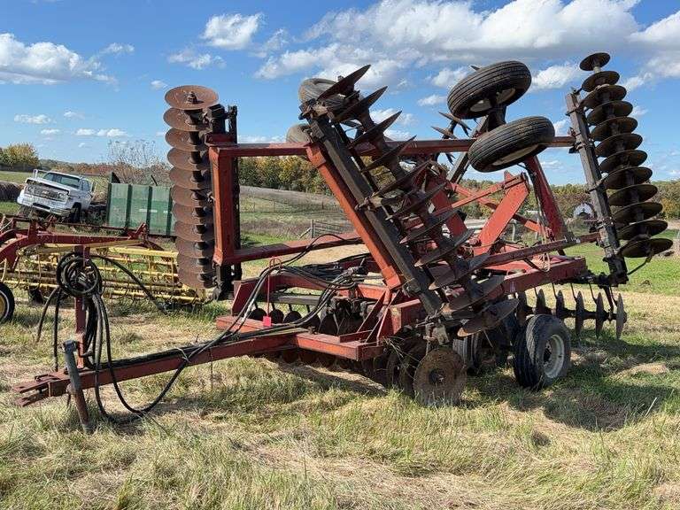 International Harvester 430 Disk Harrow image
