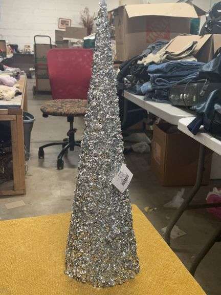 24 X 7 SILVER DECO CHRISTMAS TREE image