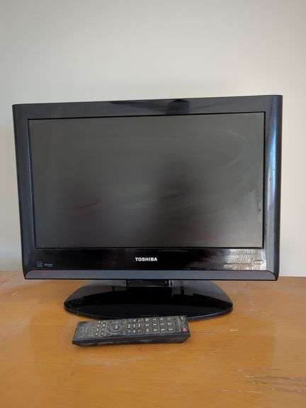 Toshiba 19AV600U Television with Remote image
