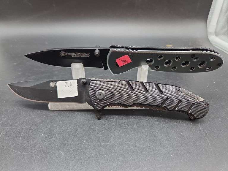 Two Smith & Wesson Folding Knives image