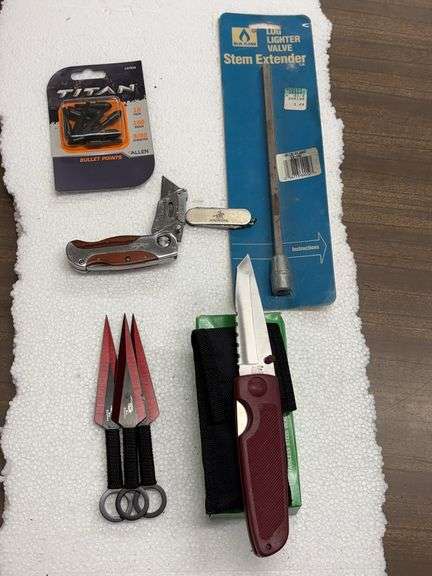 Knives, Throwing Stars, and Hunting Accessories image