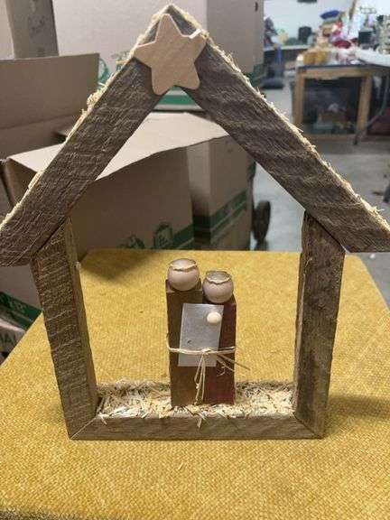 DECORATIVE MANGER image