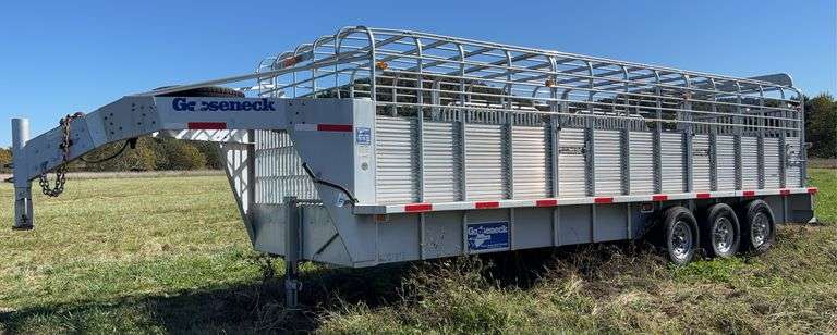 Gooseneck Livestock Trailer image