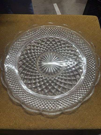 VINTAGE GLASS PLATTER image