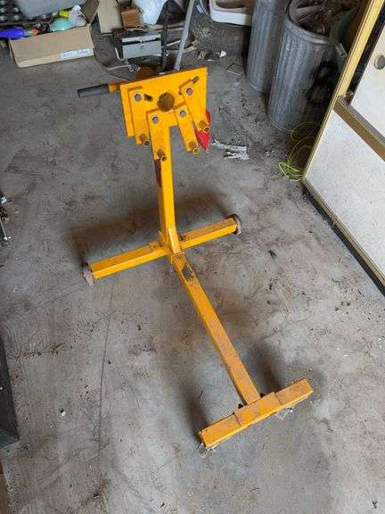 Performance Tool 1000 lb Capacity Engine Stand W41025