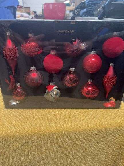 NEW IN BOX ROBERT STANLEY RED GLASS ORNAMENTS.  ONE BROKEN image