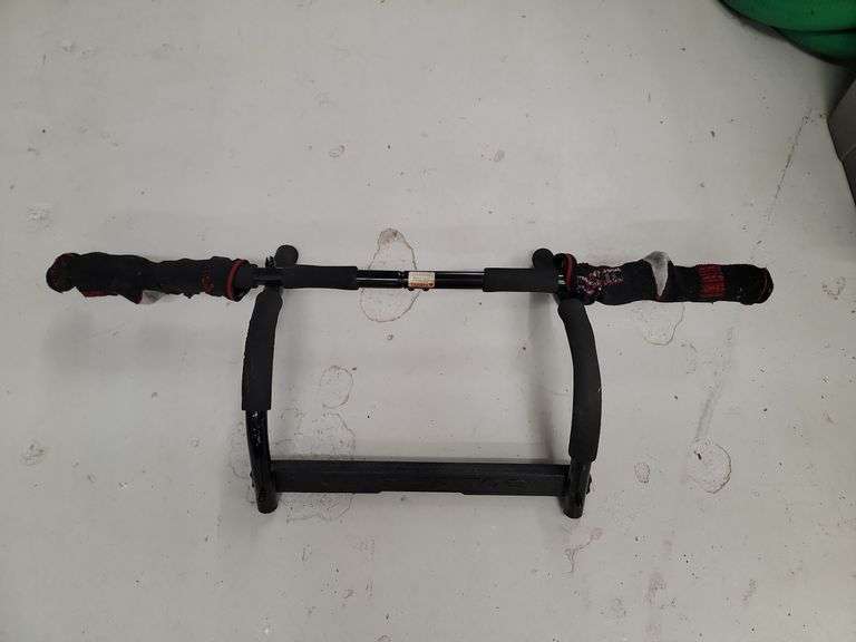 Gold's Gym Pull Up Bar image