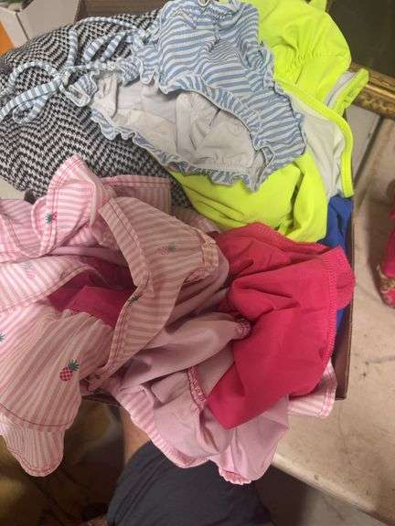 BOX OF WOMEN'S CLOTHES image