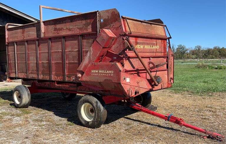 New Holland 83788 Silage Wagon image