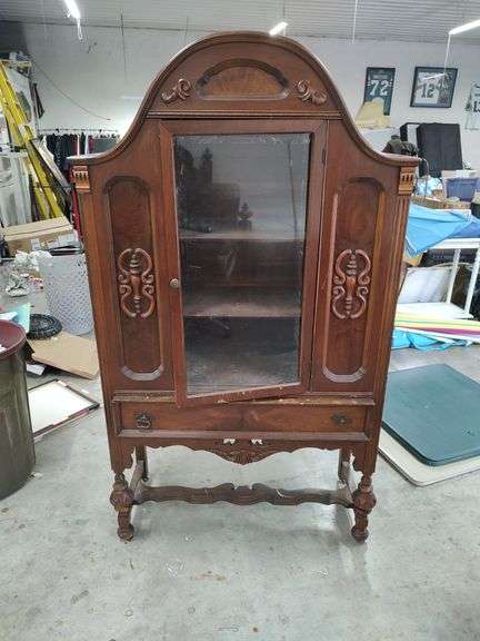 VINTAGE KITCHEN CABINET - DOOR NOT CLOSING ALL THE WAY - 41X16X70 image