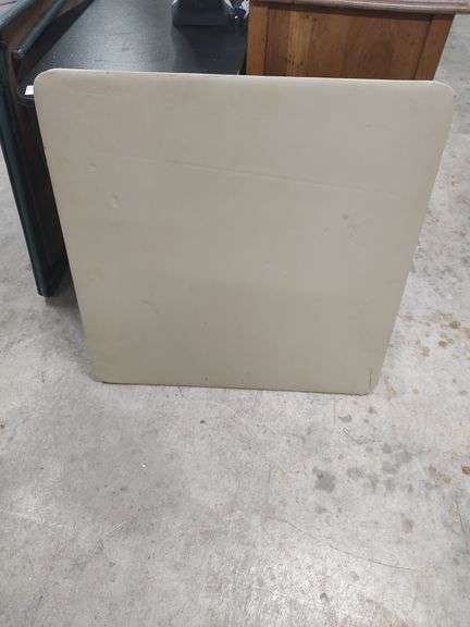 FOLDING CARD TABLE image
