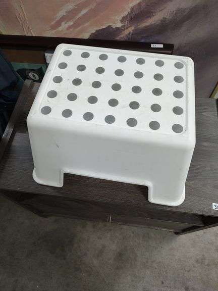 STEP STOOL image