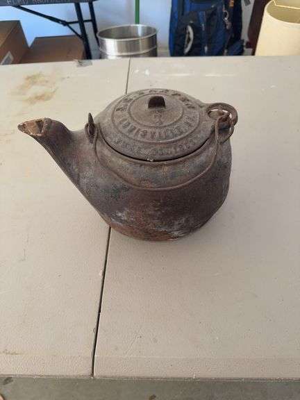 J.C. Baxter Louisville, KY Cast Iron Kettle image