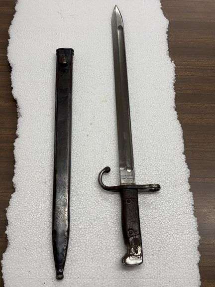 D.G.F.M. (F.M.A.P.) Sable Bayoneta Mauser Mod. 1909 with Sheath image