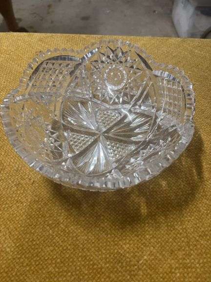 CRYSTAL CUT GLASS BOWL image