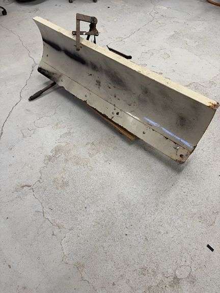 Central Equipment Snow Plow image