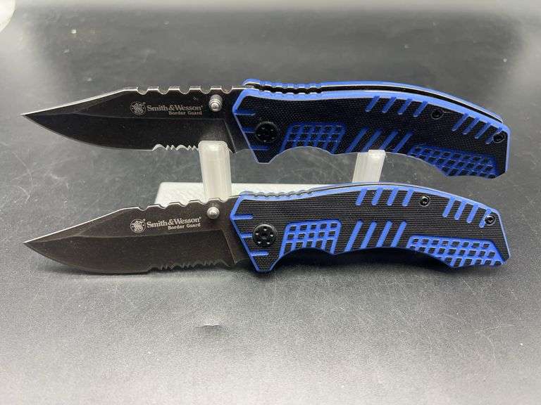 Two Smith & Wesson Border Guard Folding Knives image