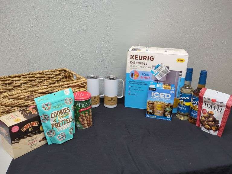 KEURIG BREWER - WITH BASKET COFFEE AND DRINK TREATS image