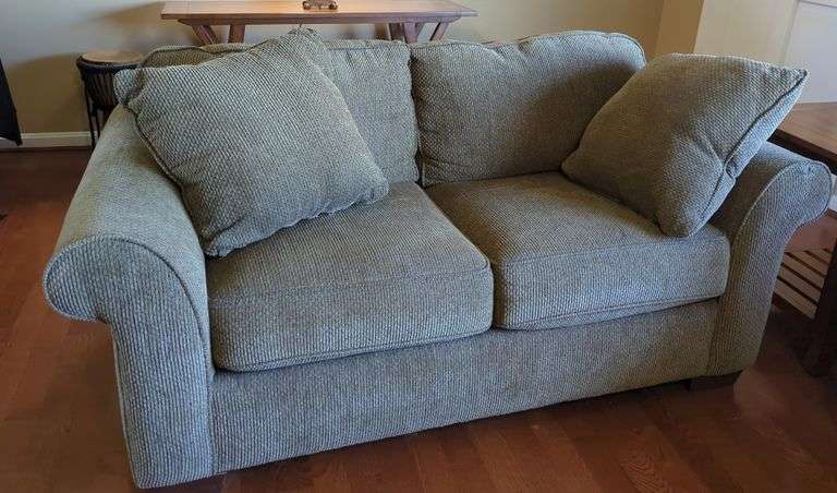 Bauhaus Loveseat image