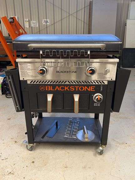 Blackstone 2-Burner Propane Griddle with Accessories image