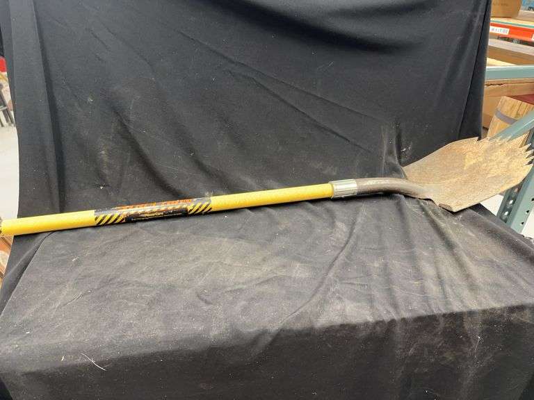 Structron Shovel with Toothed Blade image