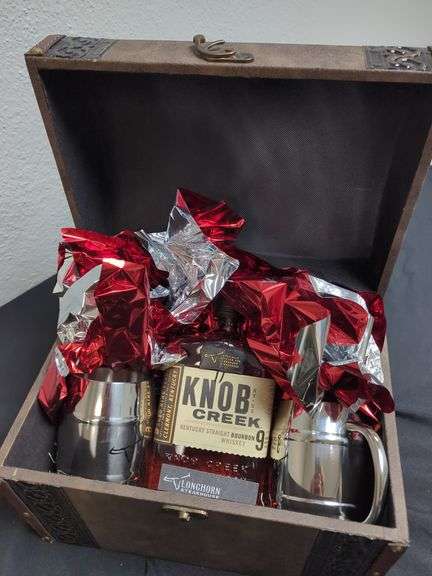 GIFT BOX WITH GIFT CARDS image