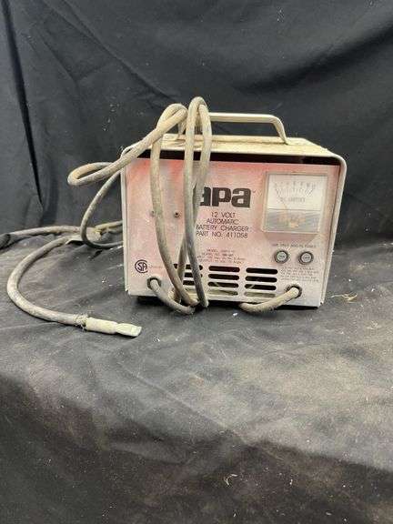 APA 12 Volt Automatic Battery Charger Model 06815-15 image