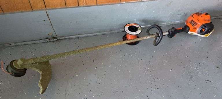 Stihl FS 70 R String Trimmer with String image