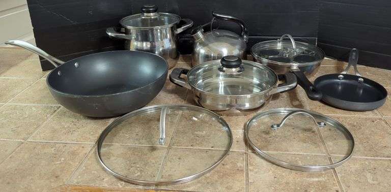 Assorted Cookware image
