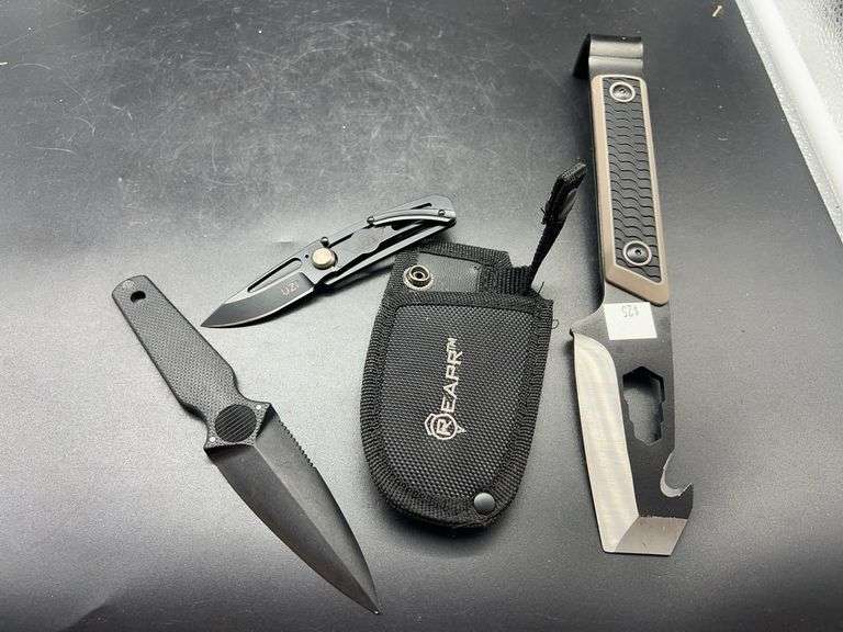 Uzi and Reaper Knives with Sheath image