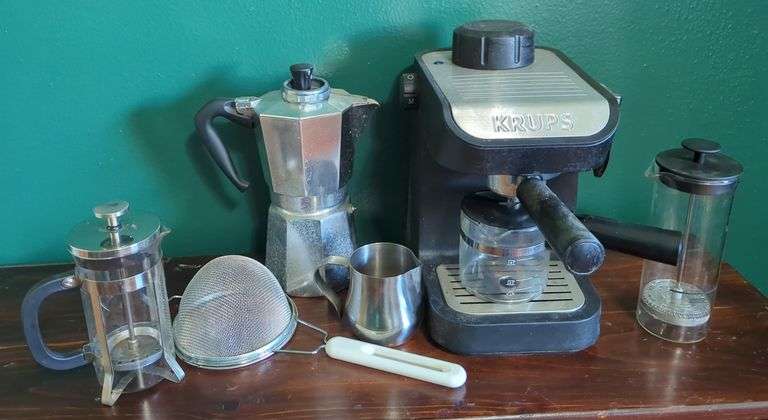 Assorted Coffee Brewing Set image