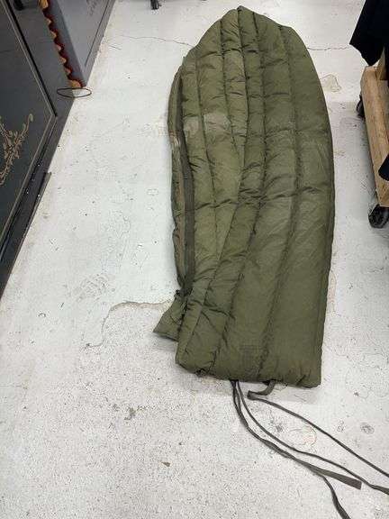 US Military Extreme Cold Weather Sleeping Bag image